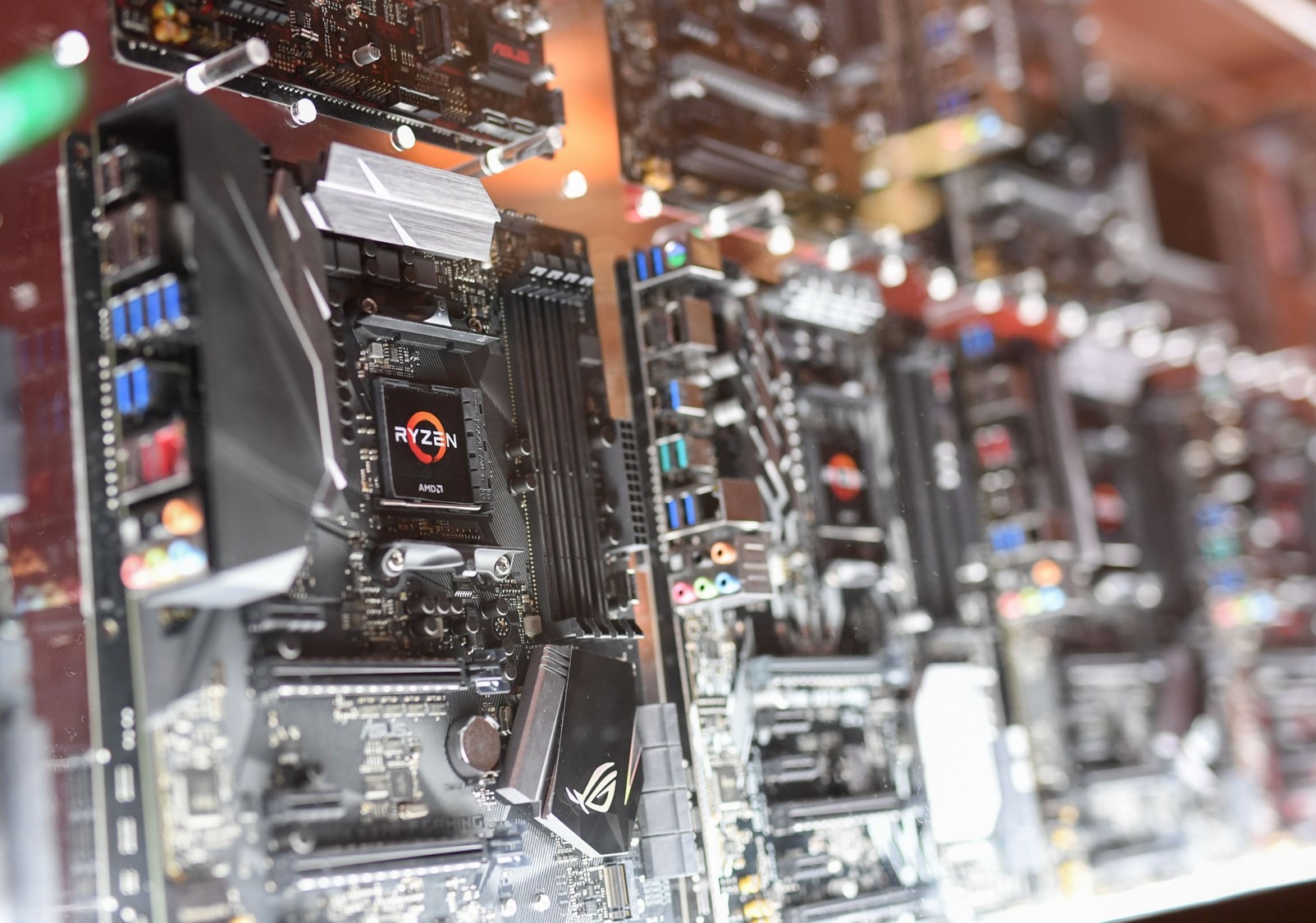 6_Top global motherboard partners demonstrated Ryzen-powered PC products